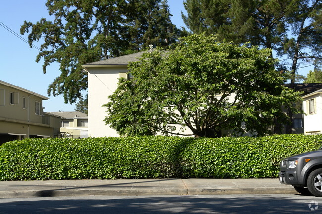 Foto del edificio - Laurel Oaks Apartments