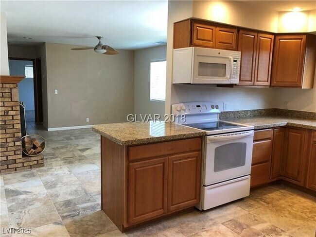 Foto del edificio - 1850 Center St