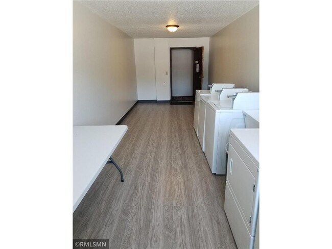 Foto del edificio - 417 S Wasson Ln