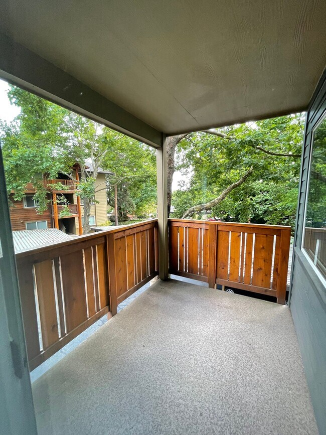 Foto del edificio - 12375 Mt Jefferson Terrace