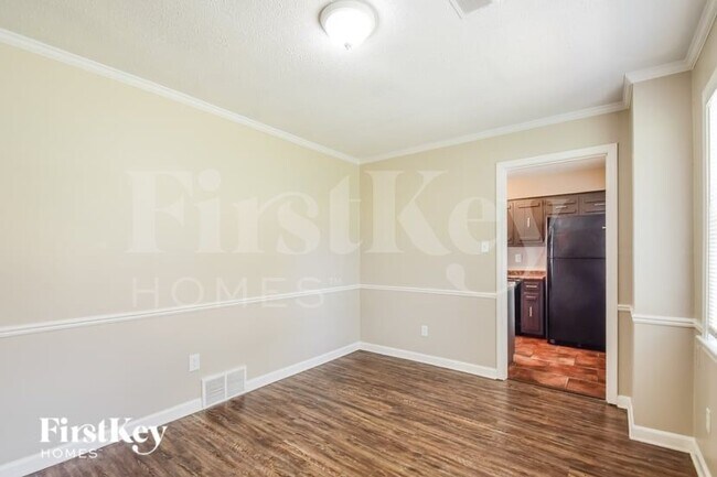 Foto del edificio - 4475 Grinstead Cove