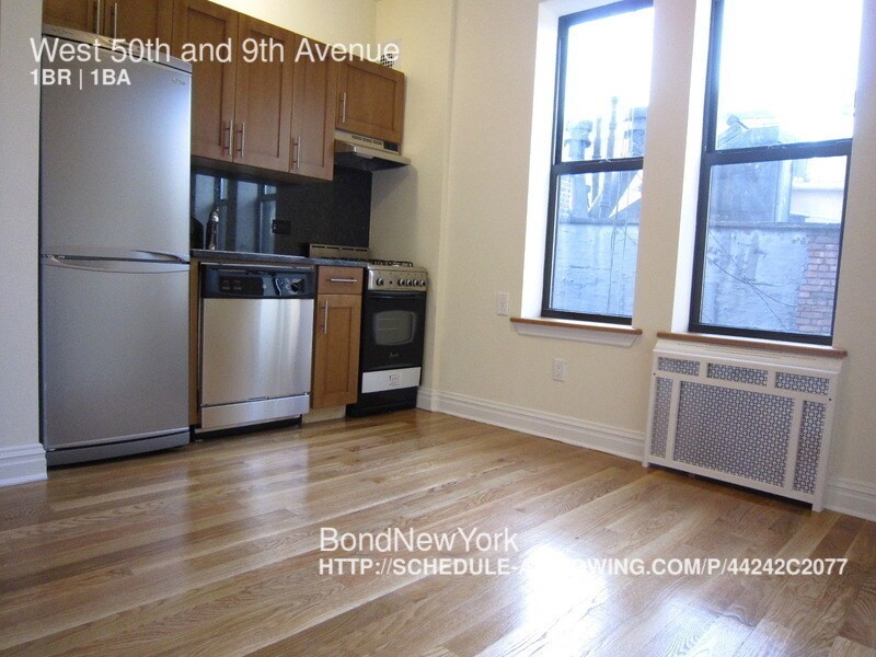 Foto del edificio - 351 W 51st St
