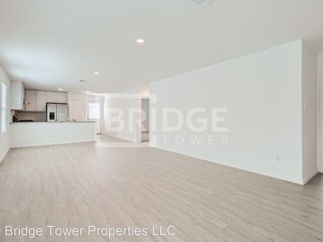 Foto del edificio - 3 br, 2 bath House - 2403 Lake Hills