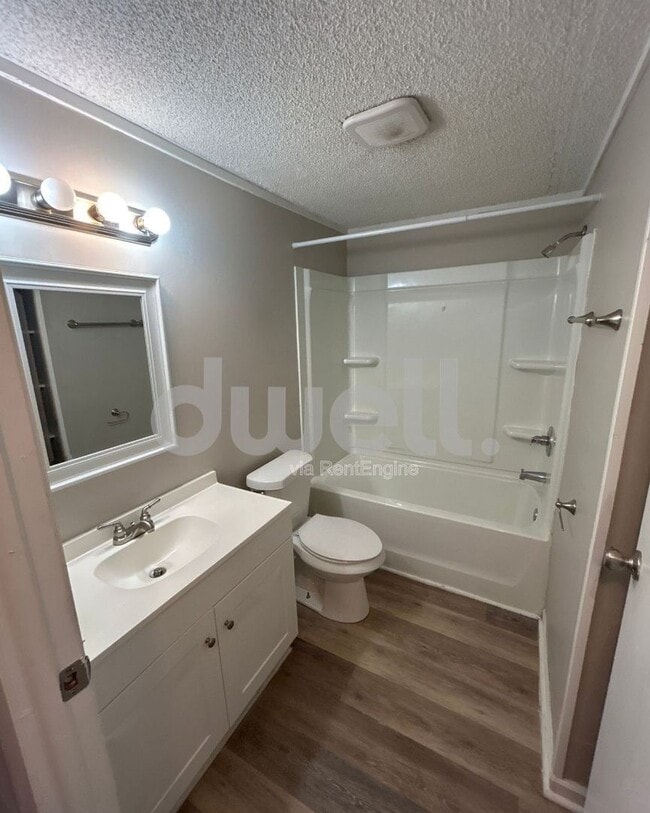 Building Photo - 808 Forest Ridge Pl