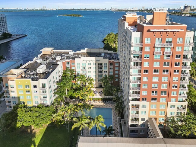 Foto del edificio - 2000 N Bayshore Dr