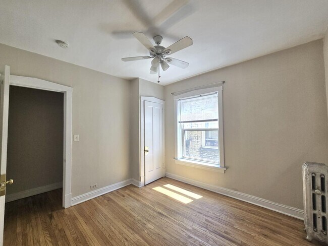 Building Photo - 552 Elmwood Ave