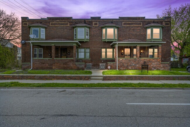 Foto del edificio - 9434 John R St