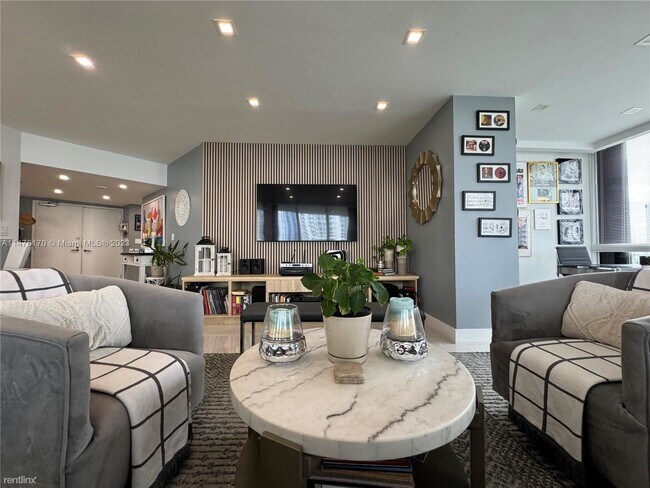 Foto del edificio - 3 br, 3 bath Condo - 520 Brickell Key Dr A...