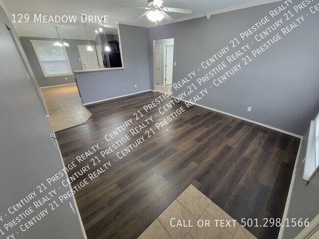 Foto del edificio - 129 Meadow Dr
