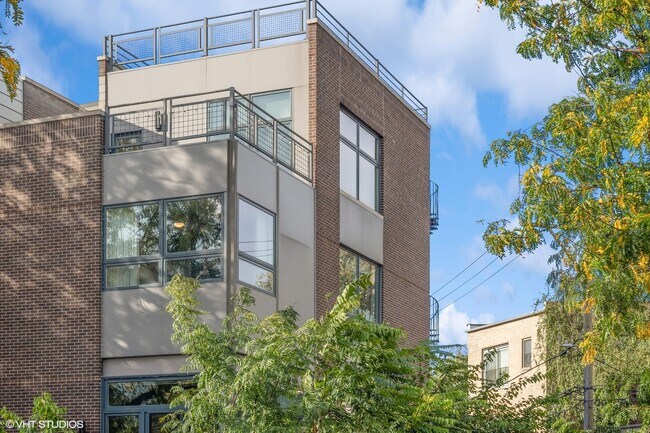 Building Photo - 928 W Concord Pl