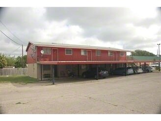 Building Photo - 905 N Main St