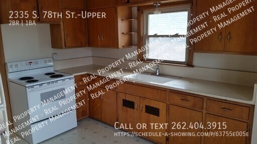 Building Photo - 2 Bedroom / 1 Bathroom in West Allis