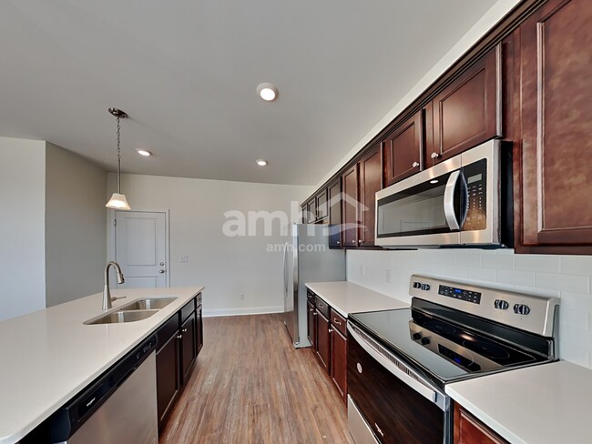 Building Photo - 123 Marin Dr