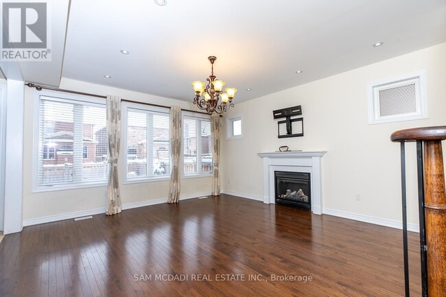 Building Photo - 4 Jewelville St