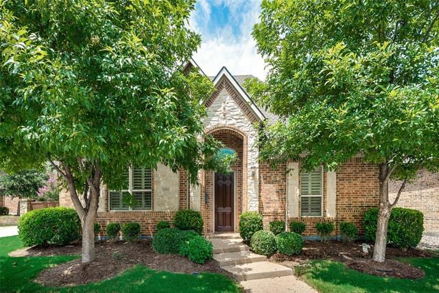 Primary Photo - 2501 Lady Viviane Ln