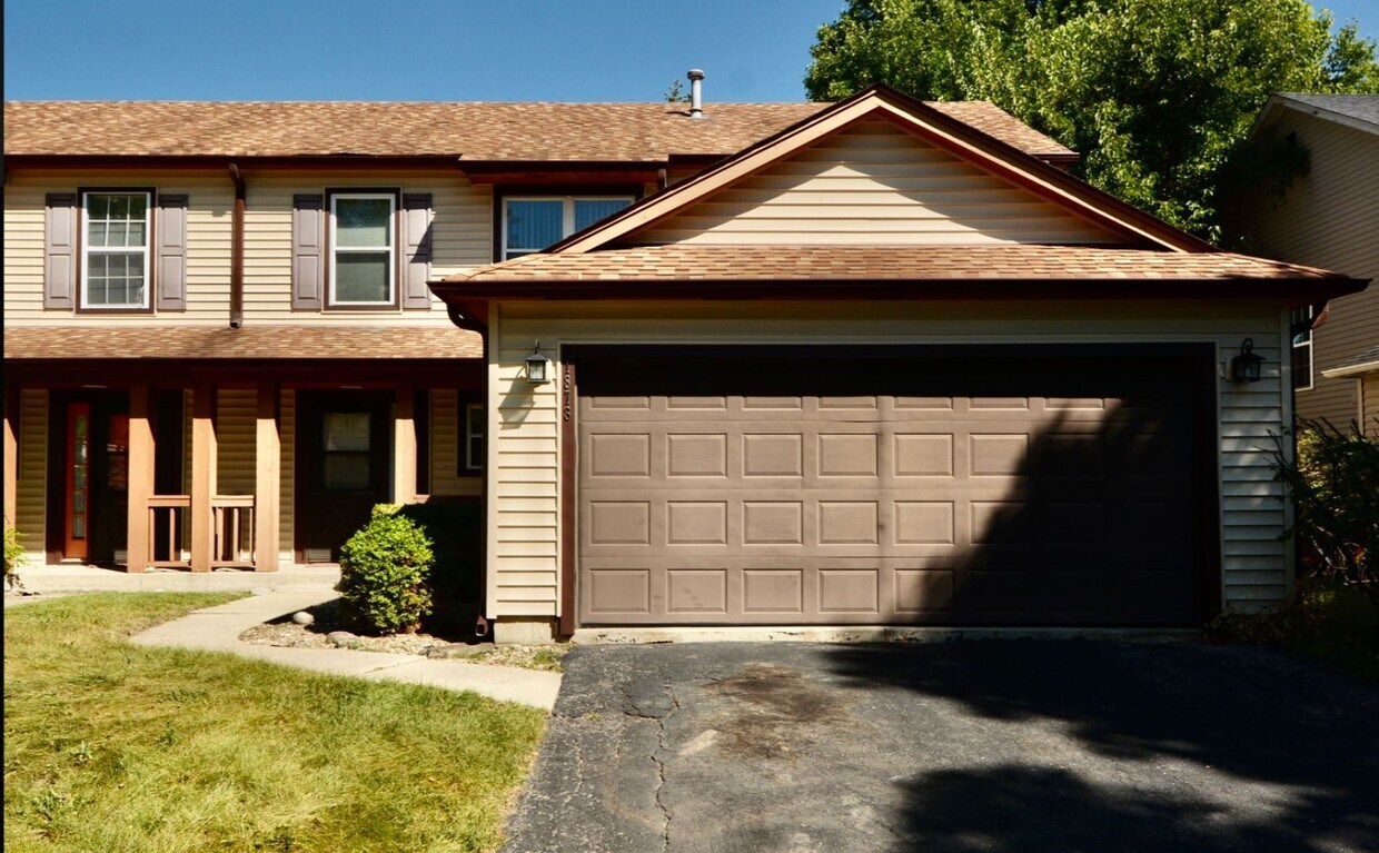 1873 Appaloosa Dr, Naperville, IL 60565 Townhome Rentals in