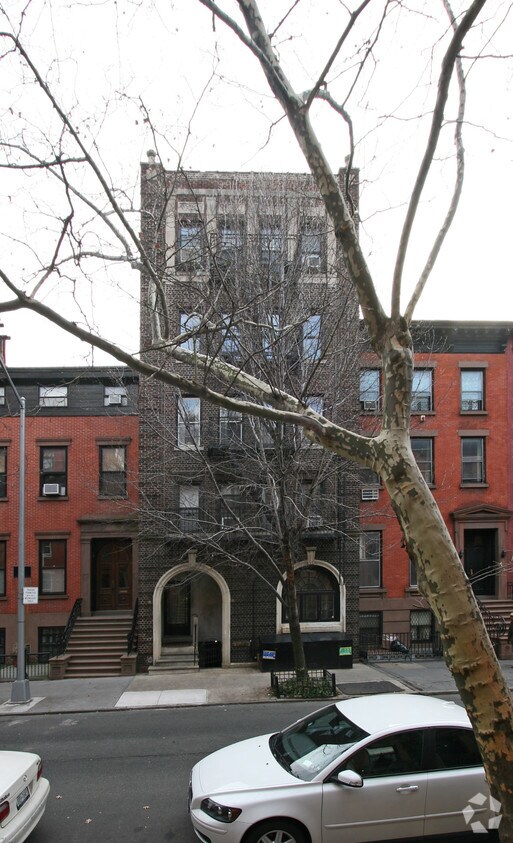 Foto del edificio - 167 Hicks St