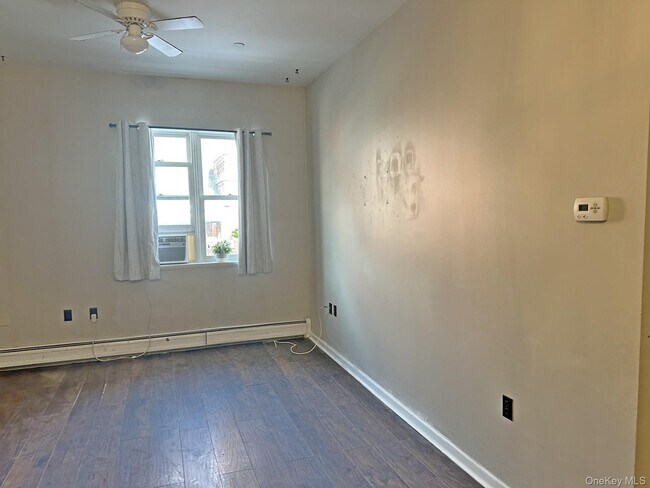 Building Photo - 20 S Broadway