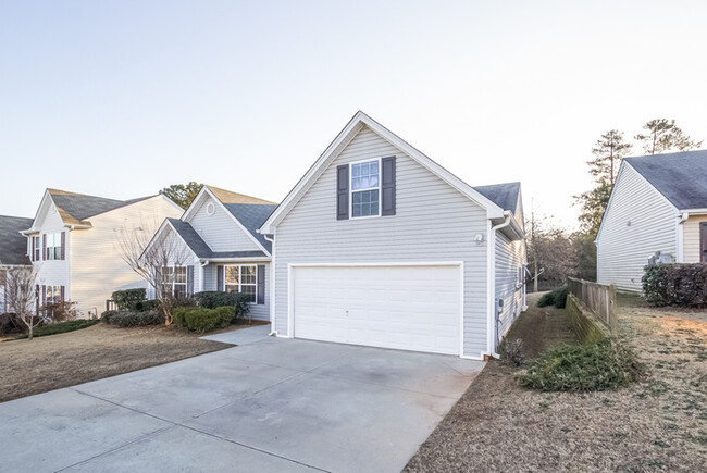 Building Photo - Appealing Ranch Style Home