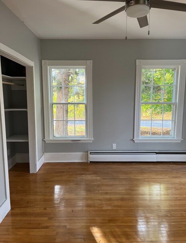 Building Photo - 181 High Rd