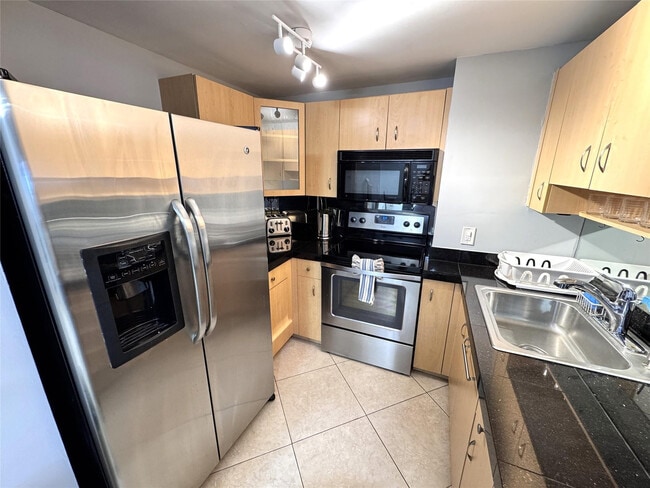 Foto del edificio - 9195 Collins Ave