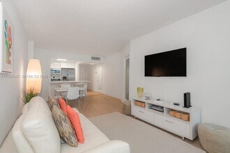 Building Photo - 2301 Collins Ave