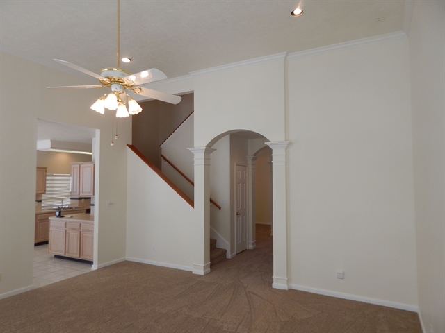 Building Photo - 3012 Oak Creek Dr