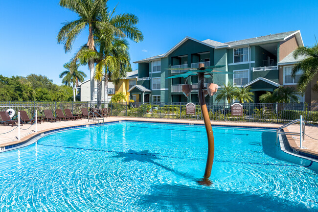 Piscina - Royal Palm Terrace Apartments