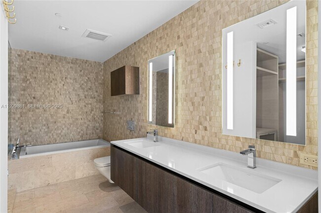 Building Photo - 88 SW 7th St