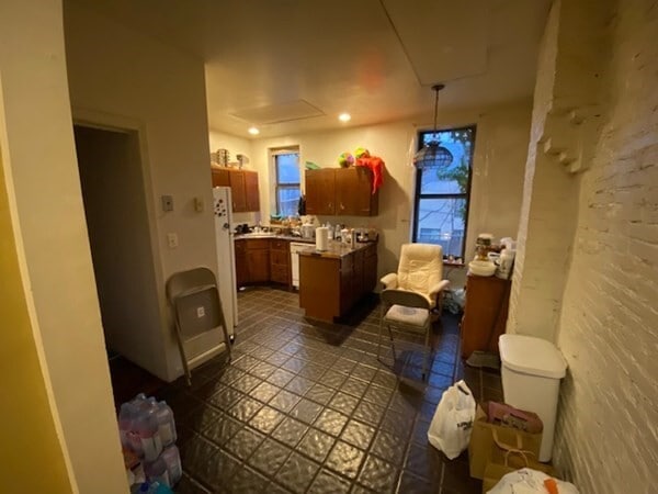Building Photo - 39 Delle Ave