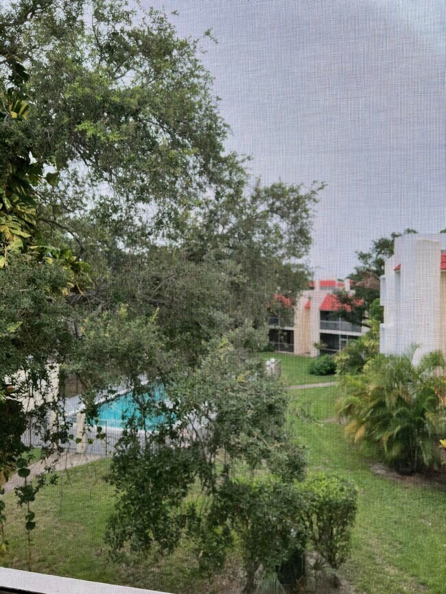 Foto del edificio - 624 NW 13th St