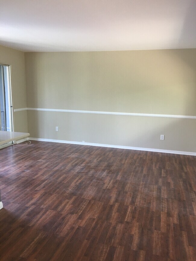 Front Room - 184 E 19th St