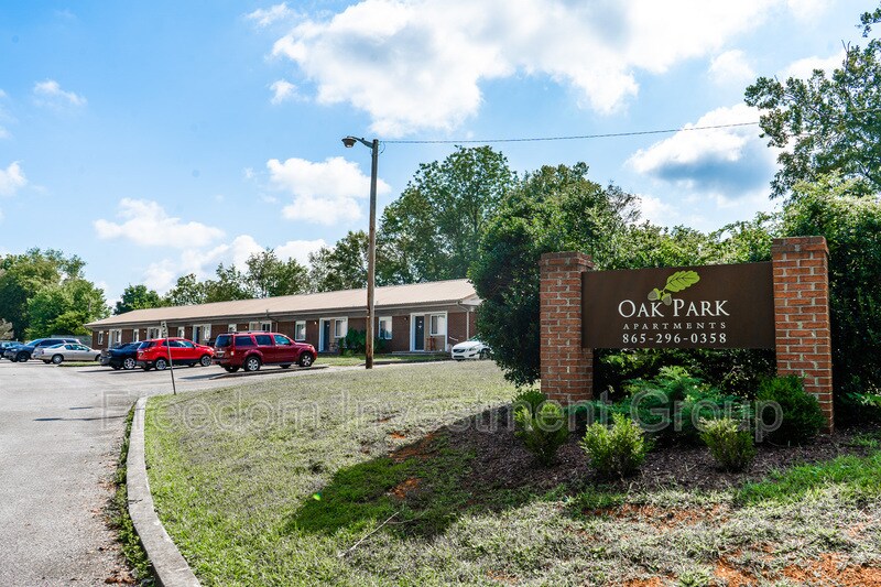 147 Louella Dr, Maryville, TN 37803 Condo for Rent in Maryville, TN