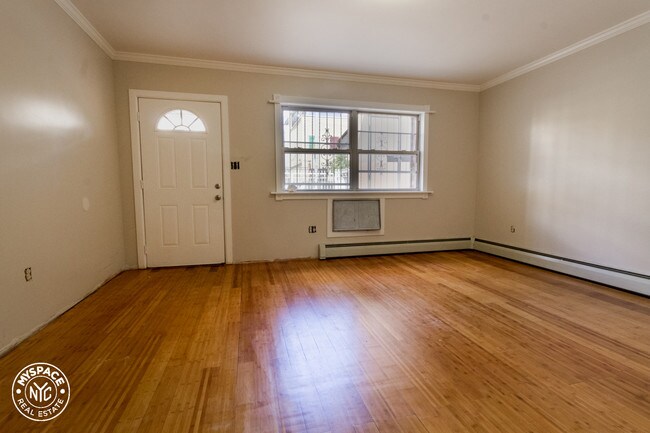 Foto del edificio - 76 Wilson Ave