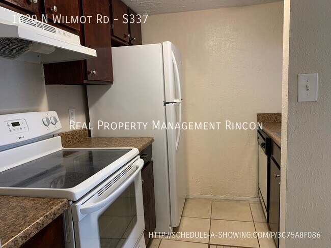 Foto del edificio - 1620 N Wilmot Rd
