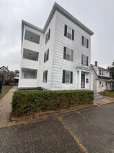 Building Photo - 198 Alsace St