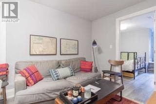 Photo du bâtiment - 114 Sheridan Ave