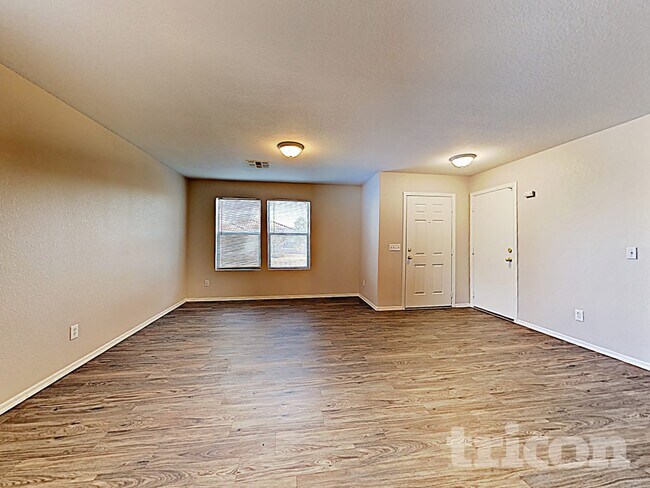 Building Photo - 2626 W Spencer Run