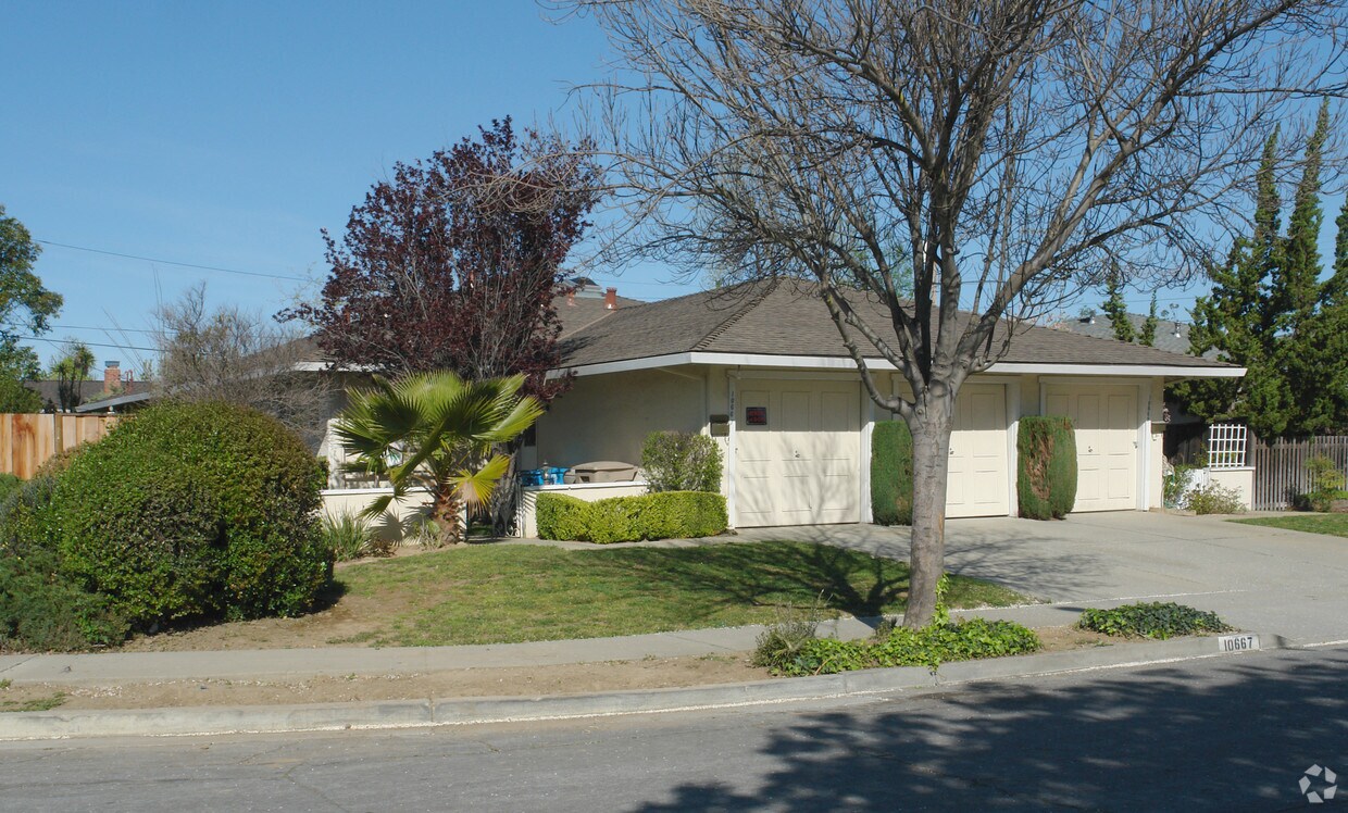 Primary Photo - 10667-10669 Gardena Ct