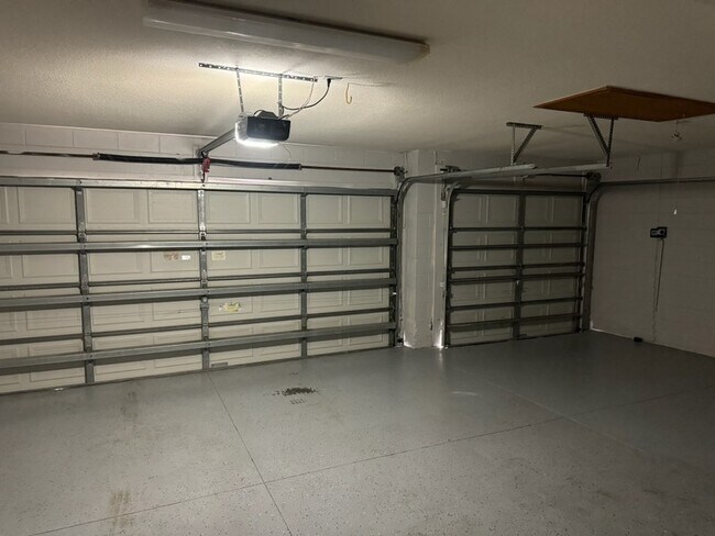 Building Photo - 8080 St Andrews Cir