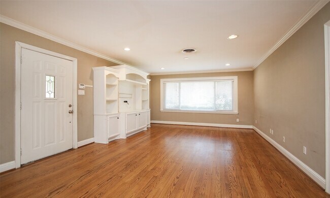 Foto del edificio - 4809 Saxon St