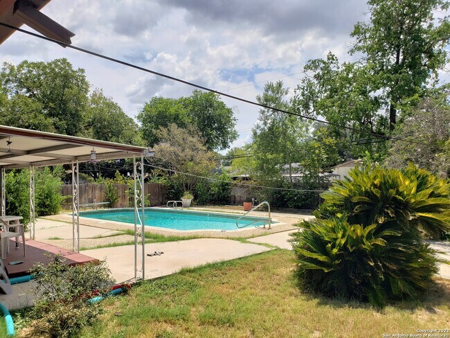 Foto del edificio - 4258 Treegarden Dr