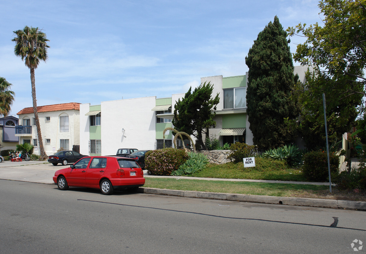 Primary Photo - Pacific Diamond Apartments