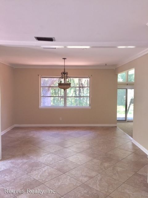 Building Photo - 966 Highpoint Dr E