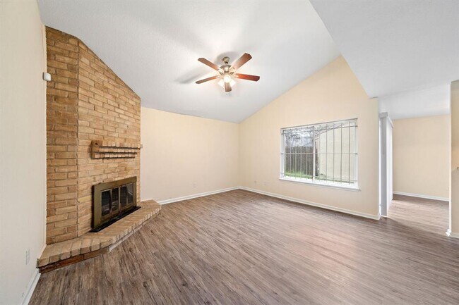 Foto del edificio - 7814 Fair Acres St