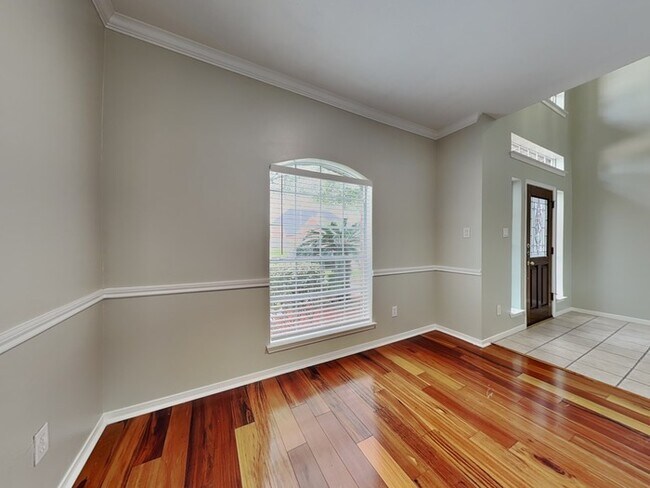 Foto del edificio - 15535 Downford Dr