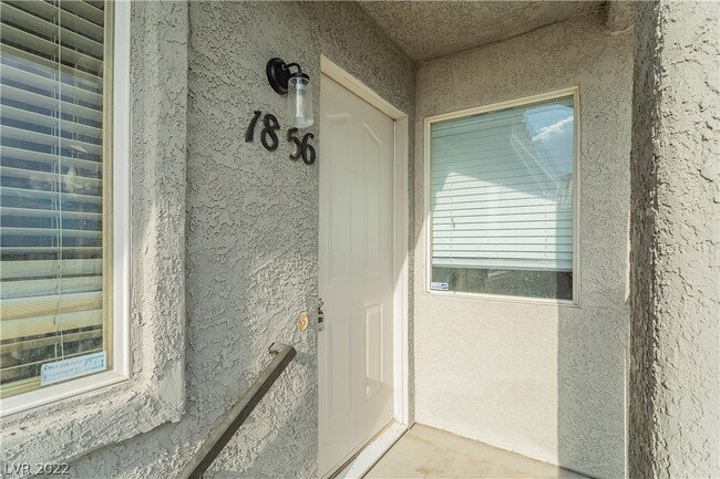 Building Photo - 1856 Bighorn St