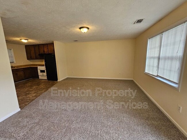 Building Photo - 115 Jay Ln