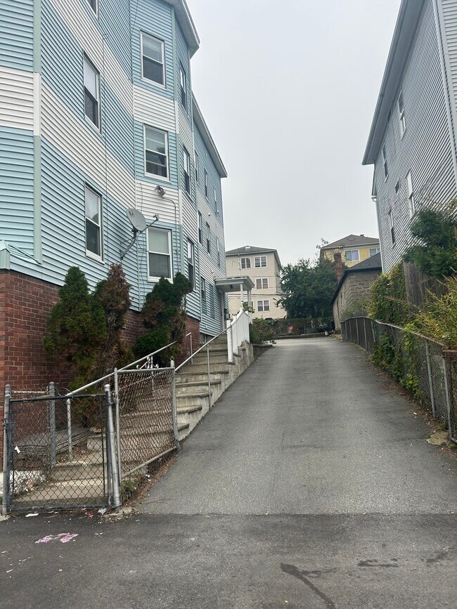 Parque Empresarial Agoura III - 91 Ward St