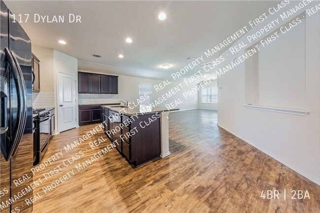Building Photo - 117 Dylan Dr